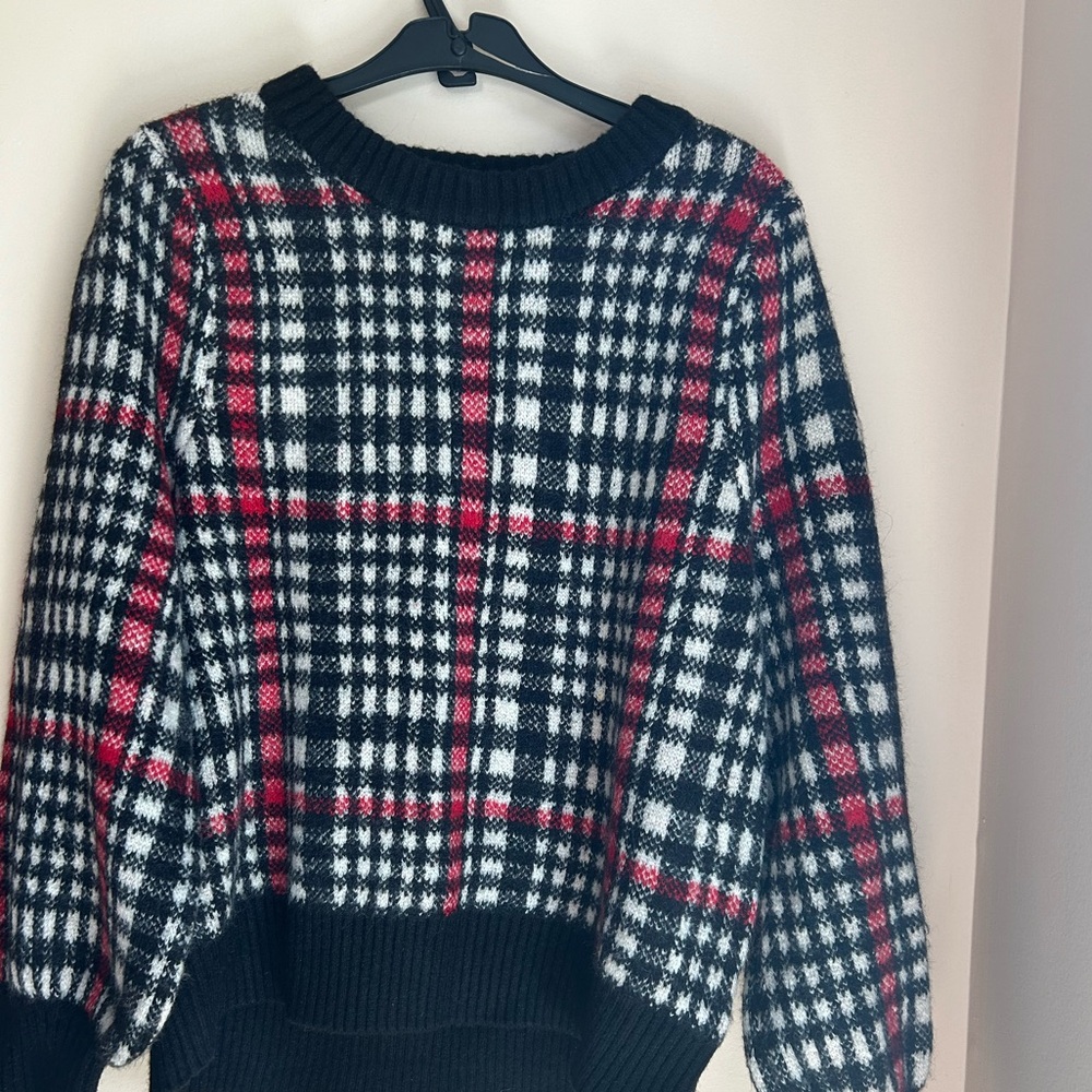 Great sweater for colder weather.